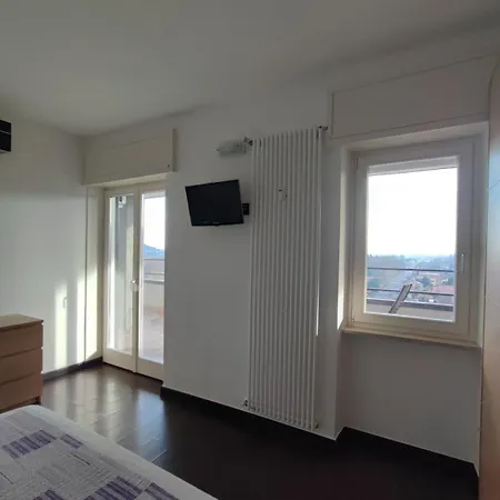 Panoramic Lägenhet Dormelletto