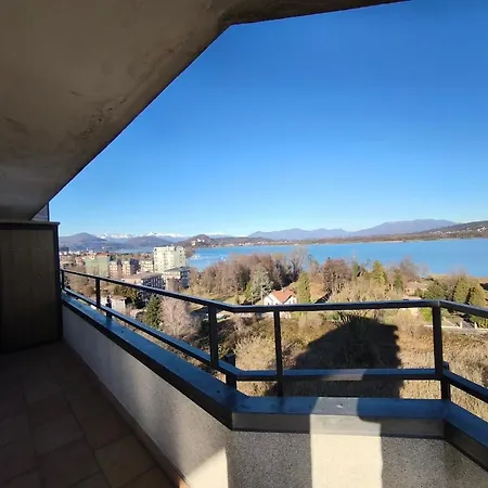 Panoramic Διαμέρισμα Dormelletto